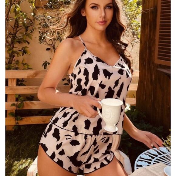NWT Sexy Leopard Satin Feel 2 Piece Pajama Set Sz L - Picture 2 of 9